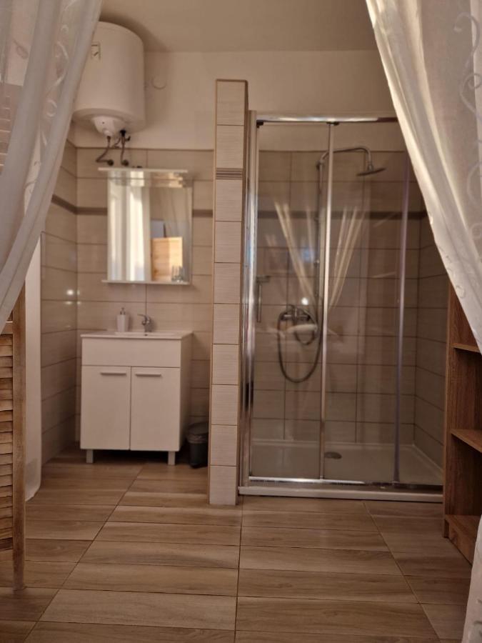 Olive Tree Apartments Ровинь Экстерьер фото